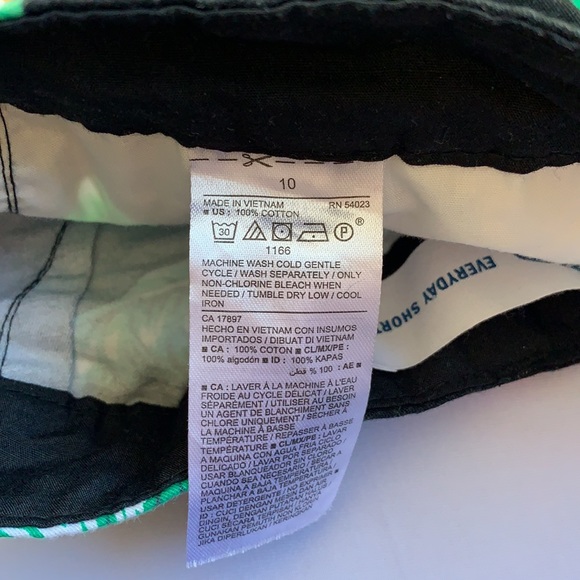 Black Floral Shorts Old Navy Sz 10 - Picture 6 of 7